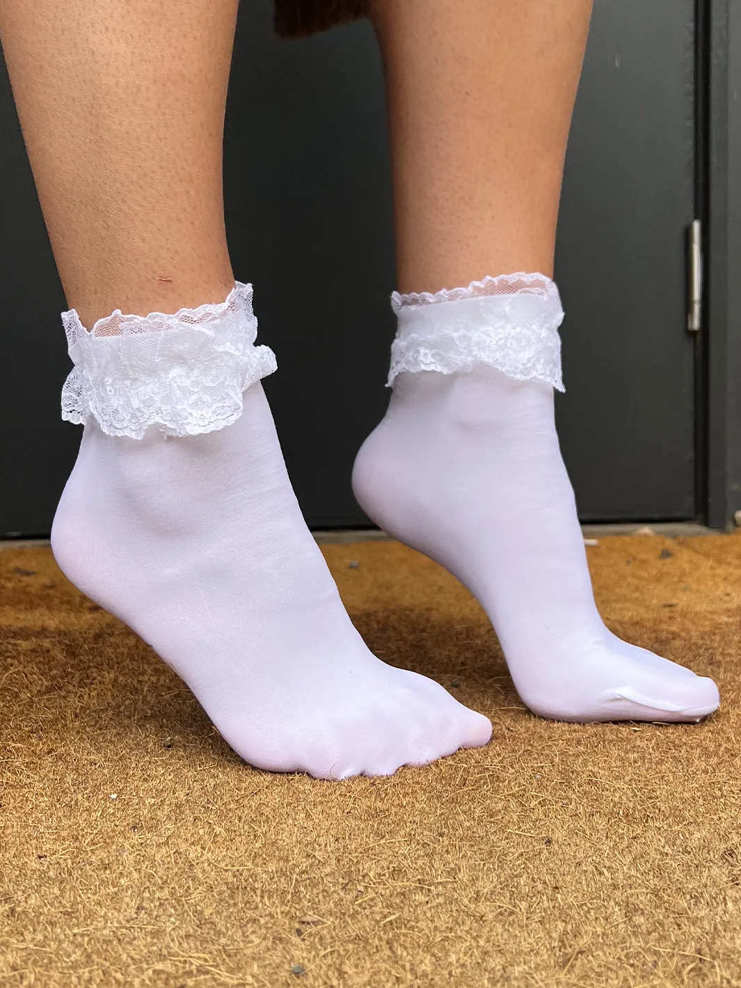 FRILL SOCKS - WHITE