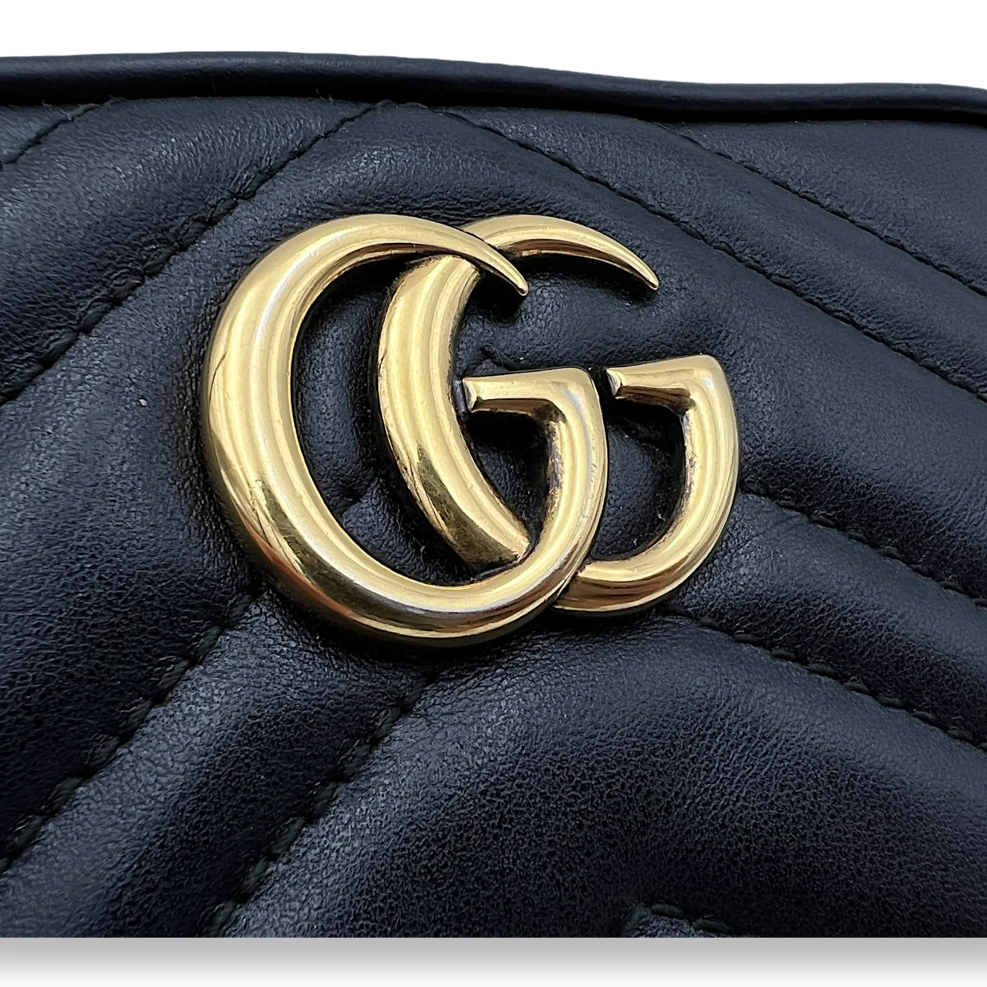 GG Marmont Mini Black Crossbody Bag in Calfskin, Gold hardware