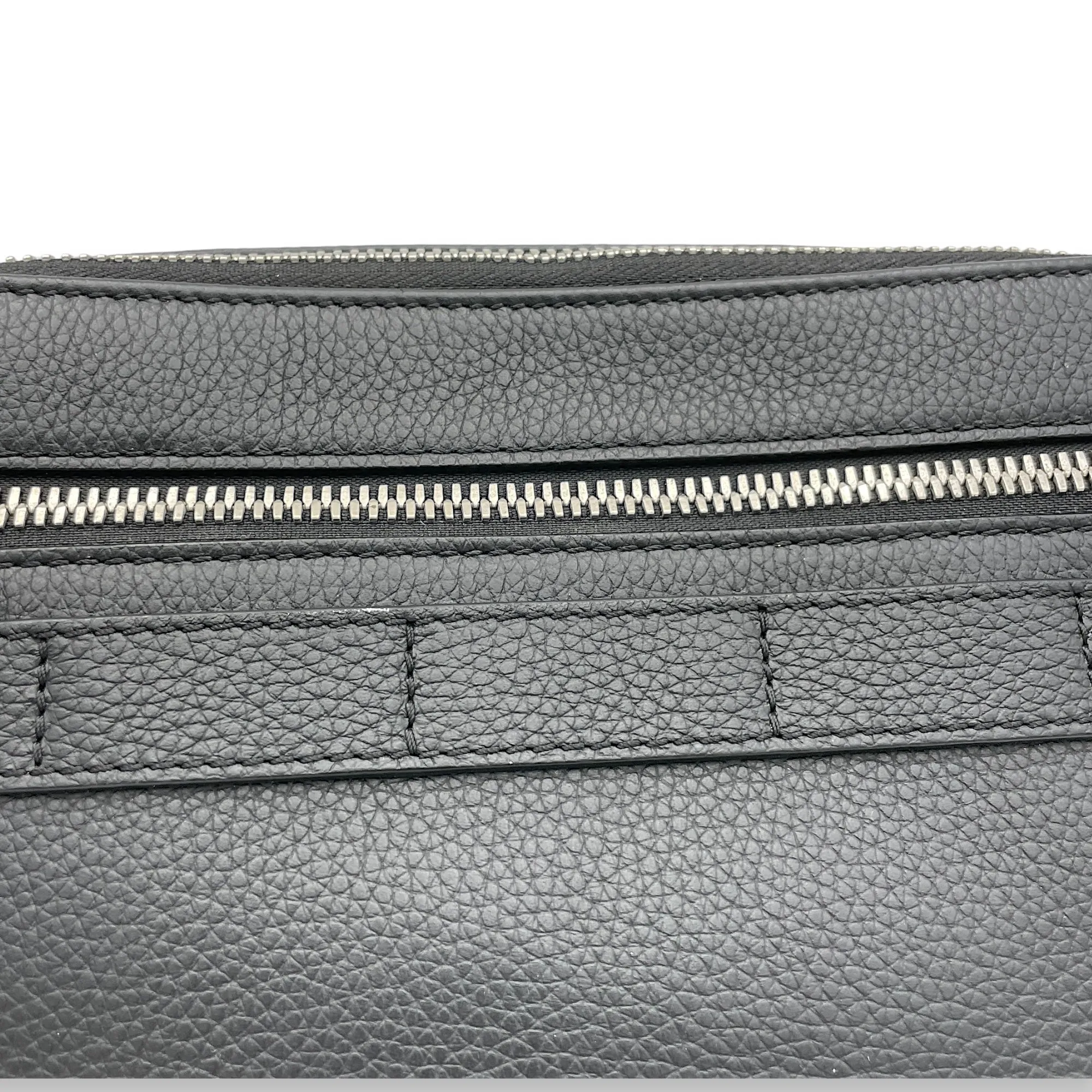 Safari Black Messenger in Calfskin, Silver hardware